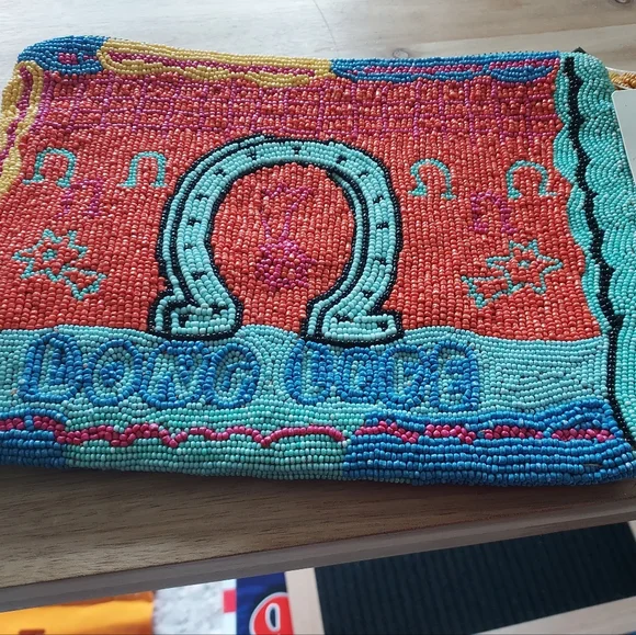 beaded hand bag - Picture 1 of 3